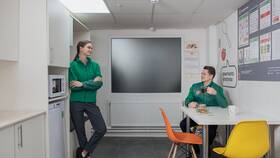 Как пользоваться кассой в Пятерочке: инструкция для продавца в Орифлейм